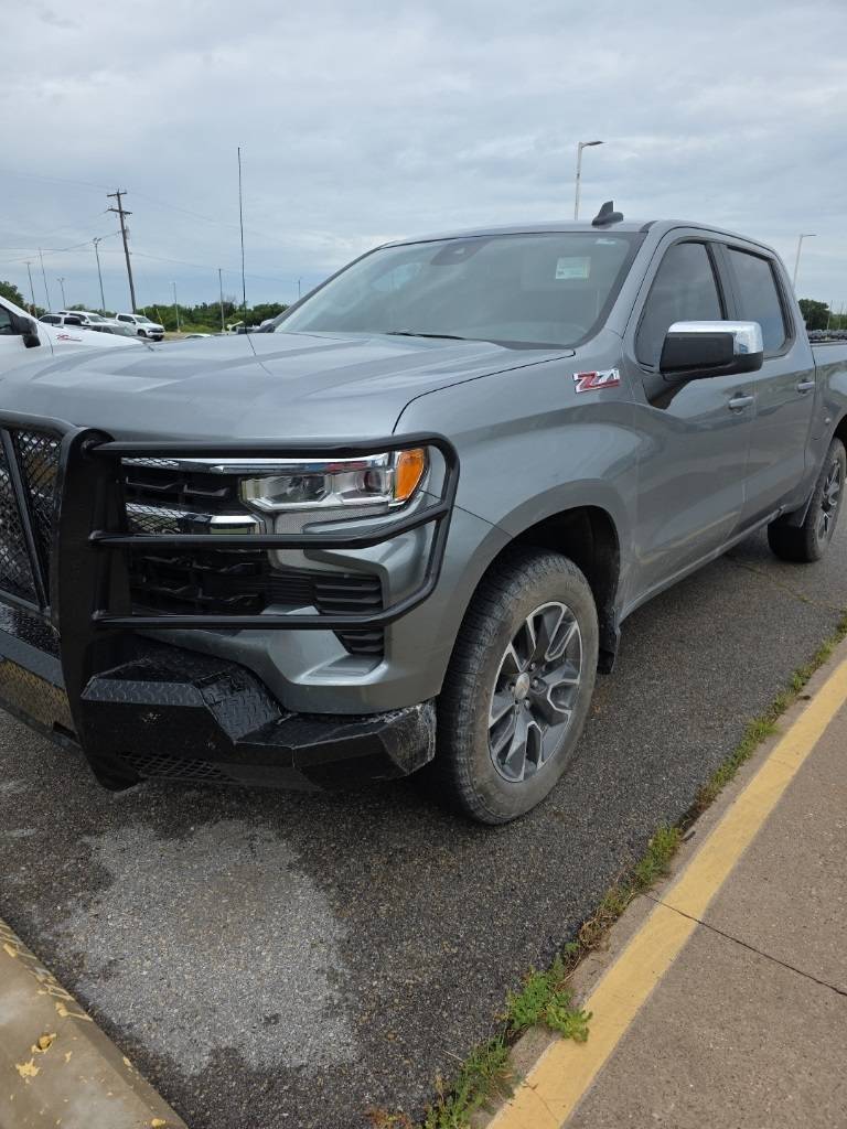 2024 Chevrolet Silverado 1500 LT — Pickup Truck — 23,995 mi — Henrietta, TX