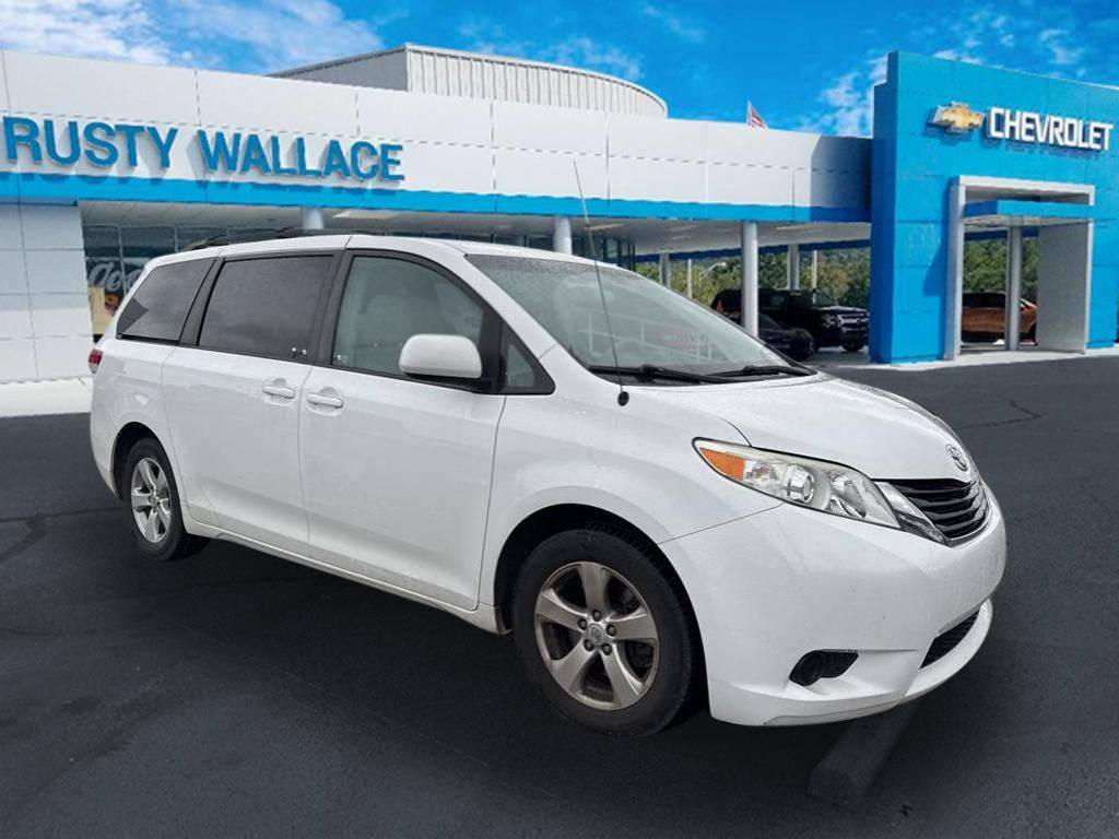 2012 Toyota Sienna LE — Minivan — 185,423 mi — Clinton, TN