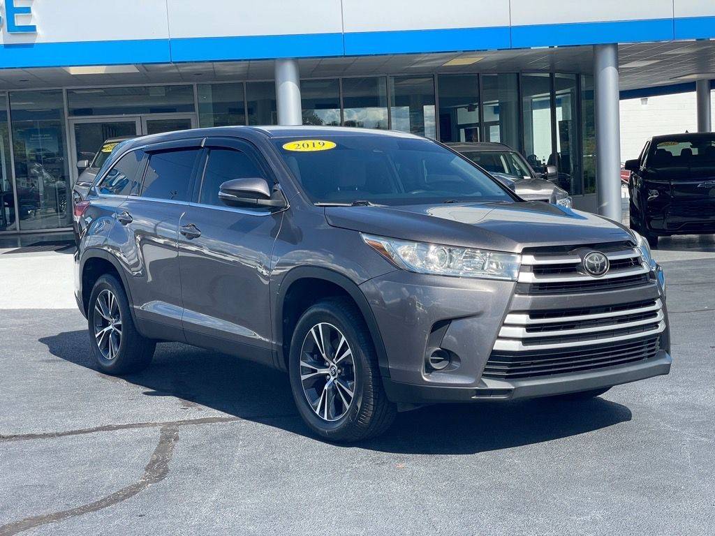 2019 Toyota Highlander LE — SUV — 174,089 mi — Clinton, TN