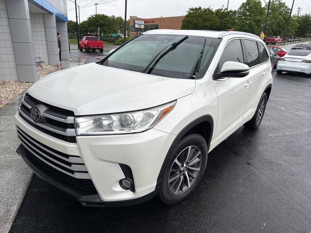 2017 Toyota Highlander XLE — SUV — 113,864 mi — Clinton, TN