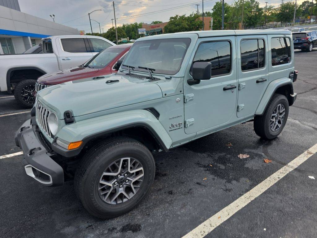 2024 Jeep Wrangler Sahara — SUV — 2,609 mi — Clinton, TN