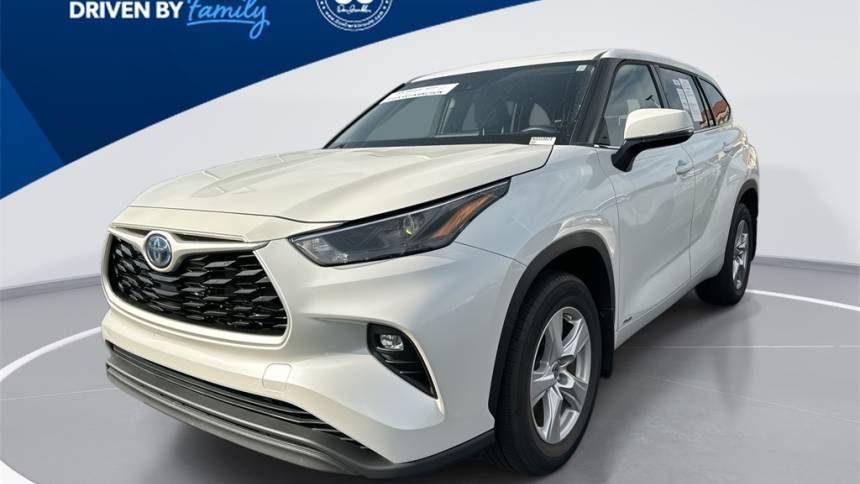 2022 Toyota Highlander Hybrid LE