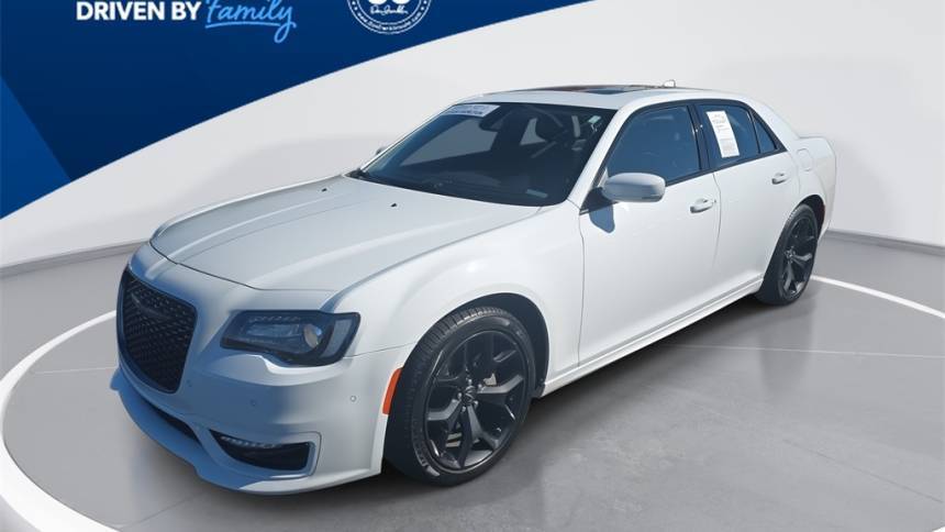 2022 Chrysler 300 Touring L — Sedan — 18,072 mi — Columbia, KY