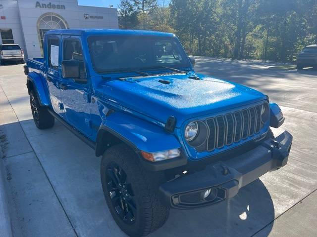 2025 Jeep Gladiator Nighthawk — Pickup Truck — 8,727 mi — Franklin, NC