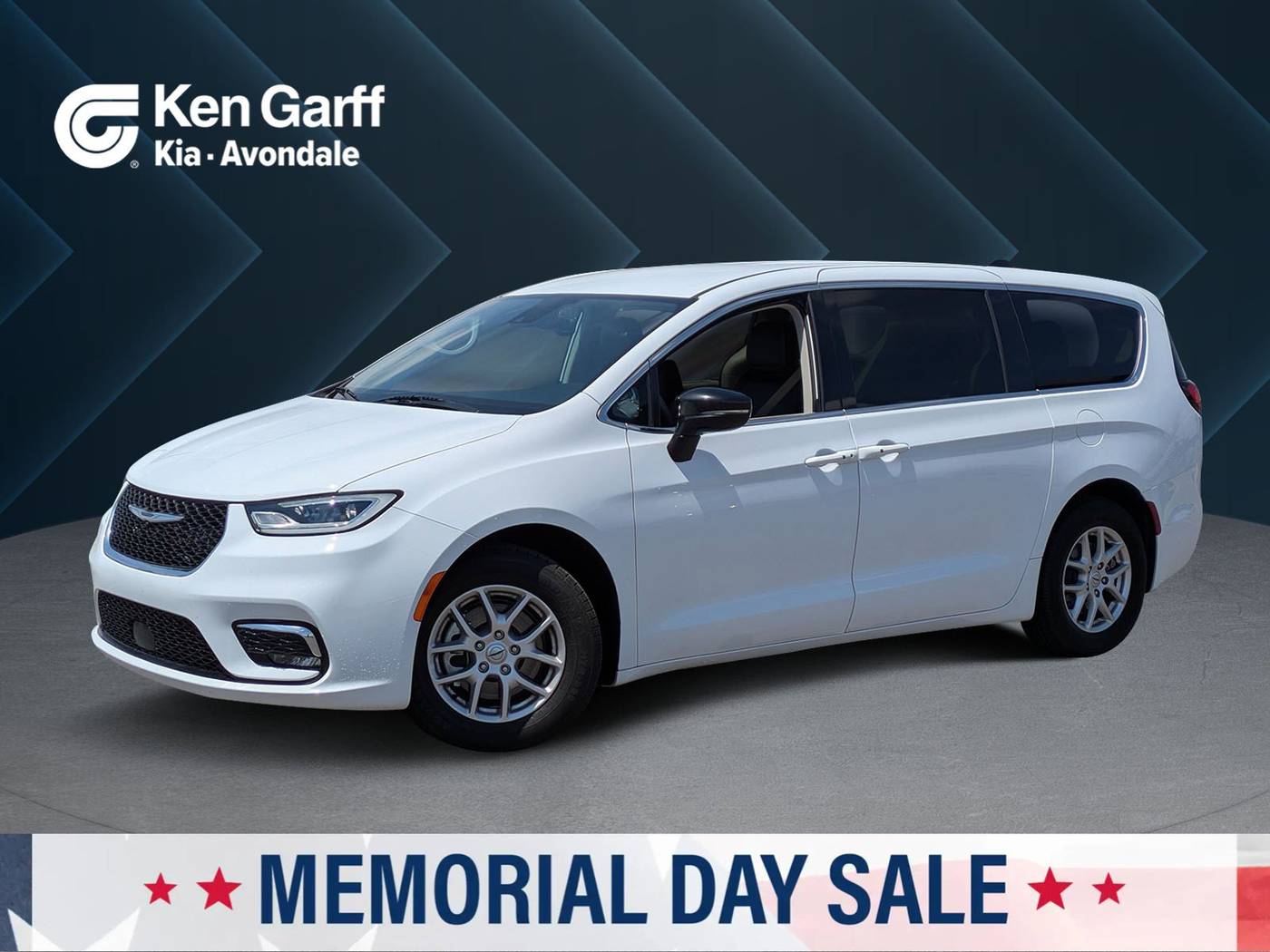 2024 Chrysler Pacifica Touring L — Minivan — 64,411 mi — Avondale, AZ