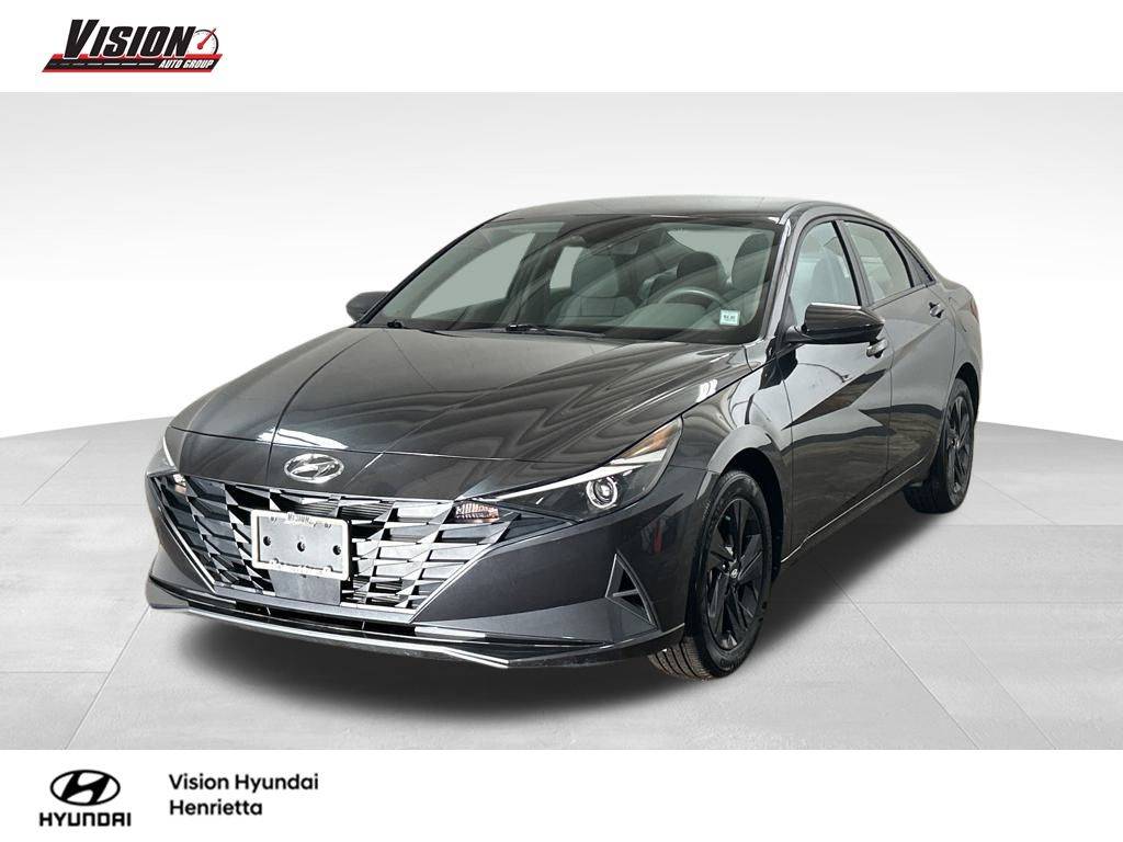 2022 Hyundai Elantra SEL — Sedan — 5,456 mi — Henrietta, NY