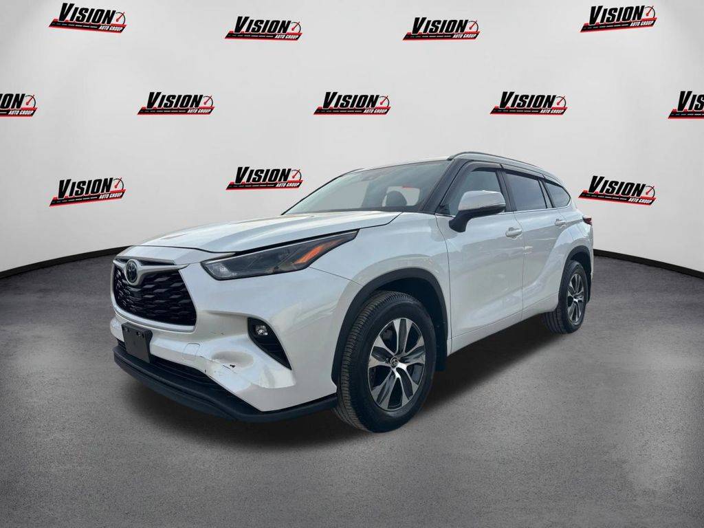 2023 Toyota Highlander XLE — SUV — 40,659 mi — Henrietta, NY