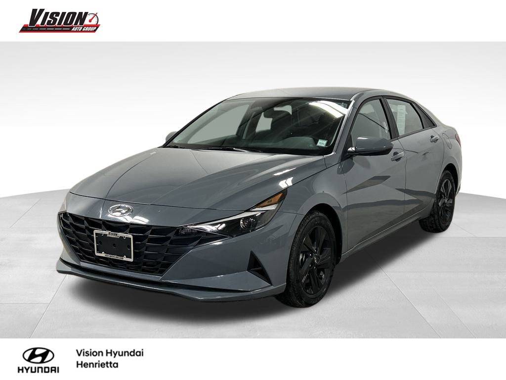 2022 Hyundai Elantra SEL — Sedan — 4,044 mi — Henrietta, NY