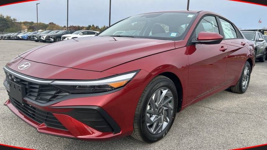 2024 Hyundai Elantra SEL — Sedan — 5,643 mi — Henrietta, NY