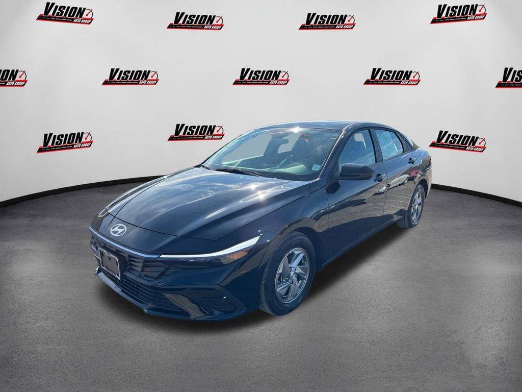 2024 Hyundai Elantra SE — Sedan — 5,042 mi — Henrietta, NY