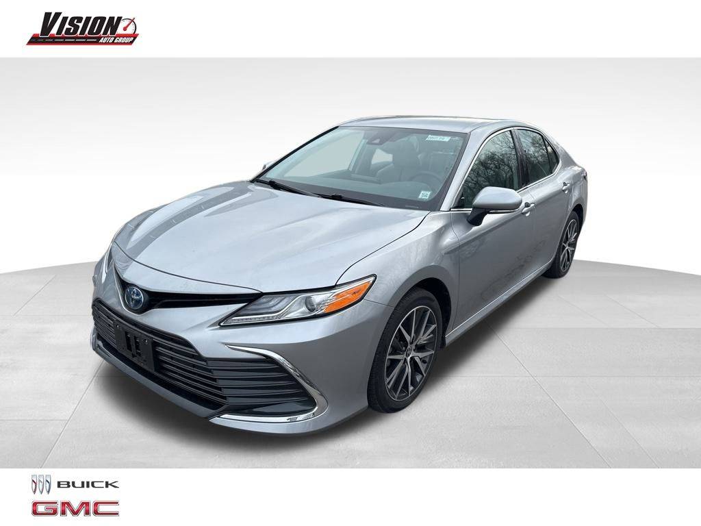 2022 Toyota Camry Hybrid XLE — Sedan — 18,026 mi — Rochester, NY