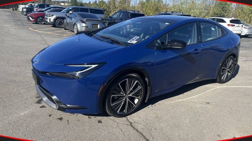 2023 Toyota Prius Limited — Hatchback — 11,415 mi — Canandaigua, NY