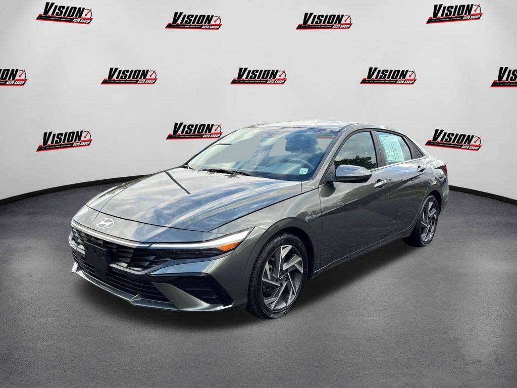 2024 Hyundai Elantra SEL — Sedan — 13,704 mi — Canandaigua, NY