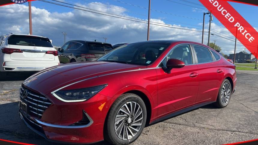 2023 Hyundai Sonata Hybrid Limited — Sedan — 3,257 mi — Webster, NY