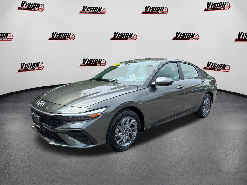 2024 Hyundai Elantra SEL — Sedan — 4,682 mi — Webster, NY