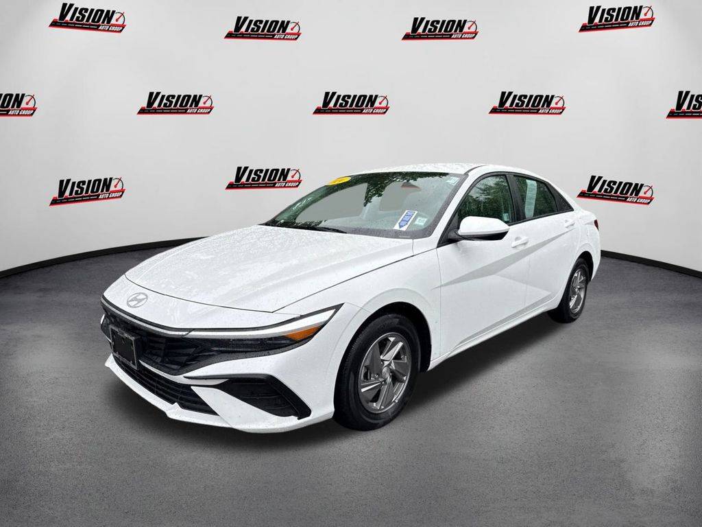 2024 Hyundai Elantra SE — Sedan — 4,317 mi — Webster, NY