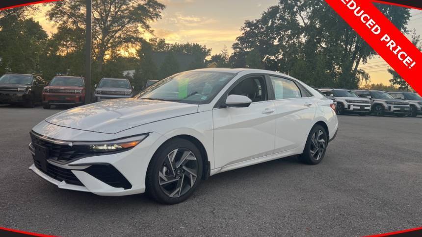 2024 Hyundai Elantra SEL — Sedan — 3,162 mi — Webster, NY