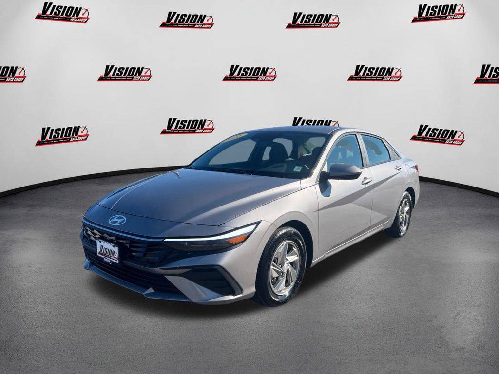 2025 Hyundai Elantra SE — Sedan — 3,681 mi — Webster, NY