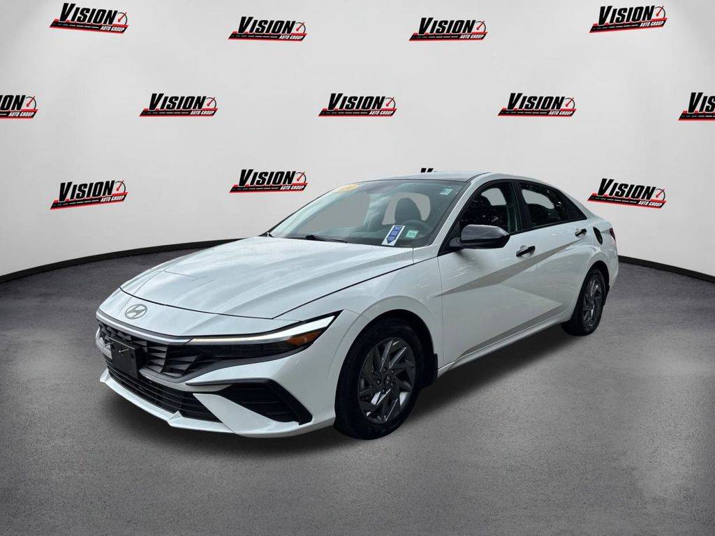 2024 Hyundai Elantra Hybrid Blue — Sedan — 26,572 mi — Webster, NY