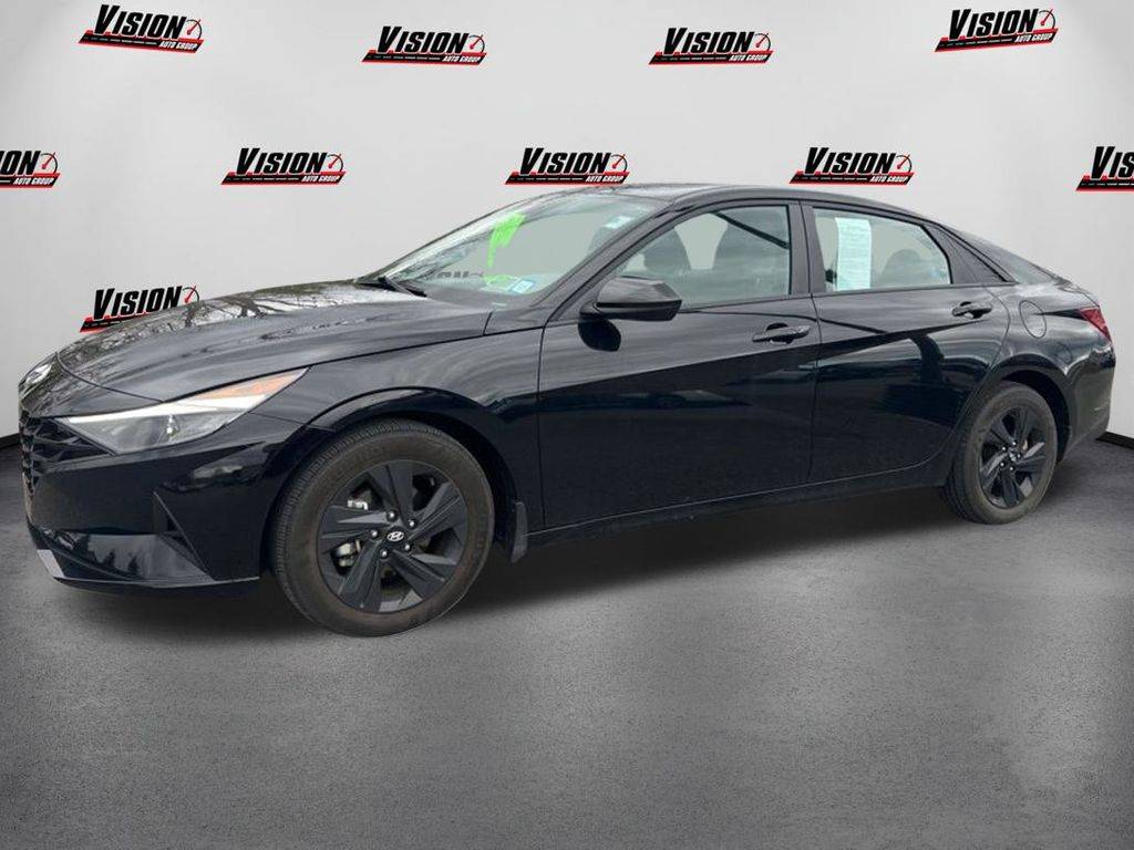 2022 Hyundai Elantra SEL — Sedan — 13,048 mi — Webster, NY
