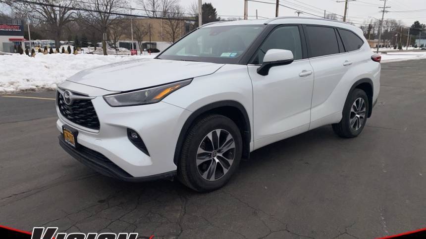2022 Toyota Highlander XLE — SUV — 25,922 mi — East Rochester, NY