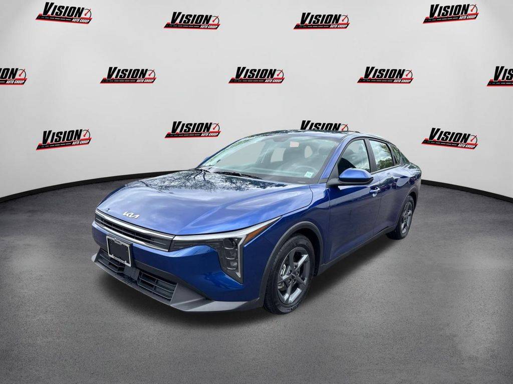 2025 Kia K4 LXS — Sedan — 2,494 mi — East Rochester, NY
