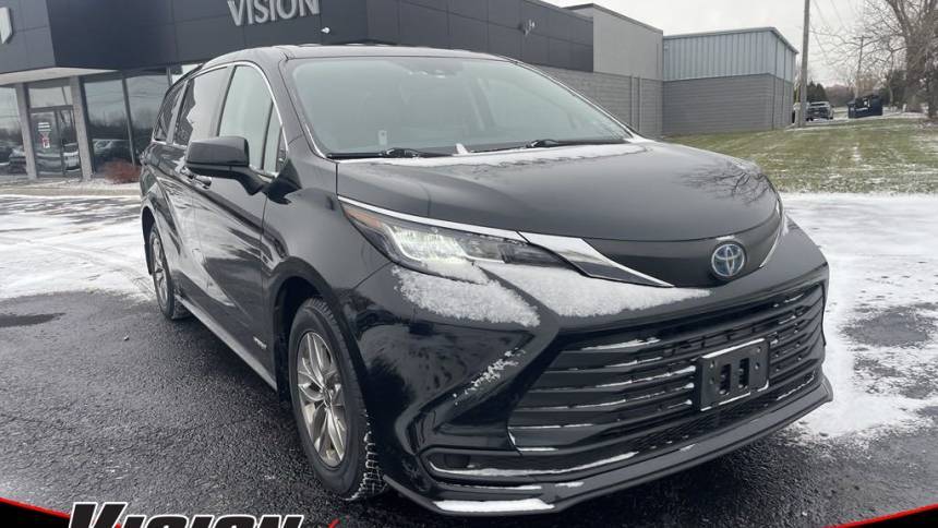 2021 Toyota Sienna LE — Minivan — 74,999 mi — Canandaigua, NY