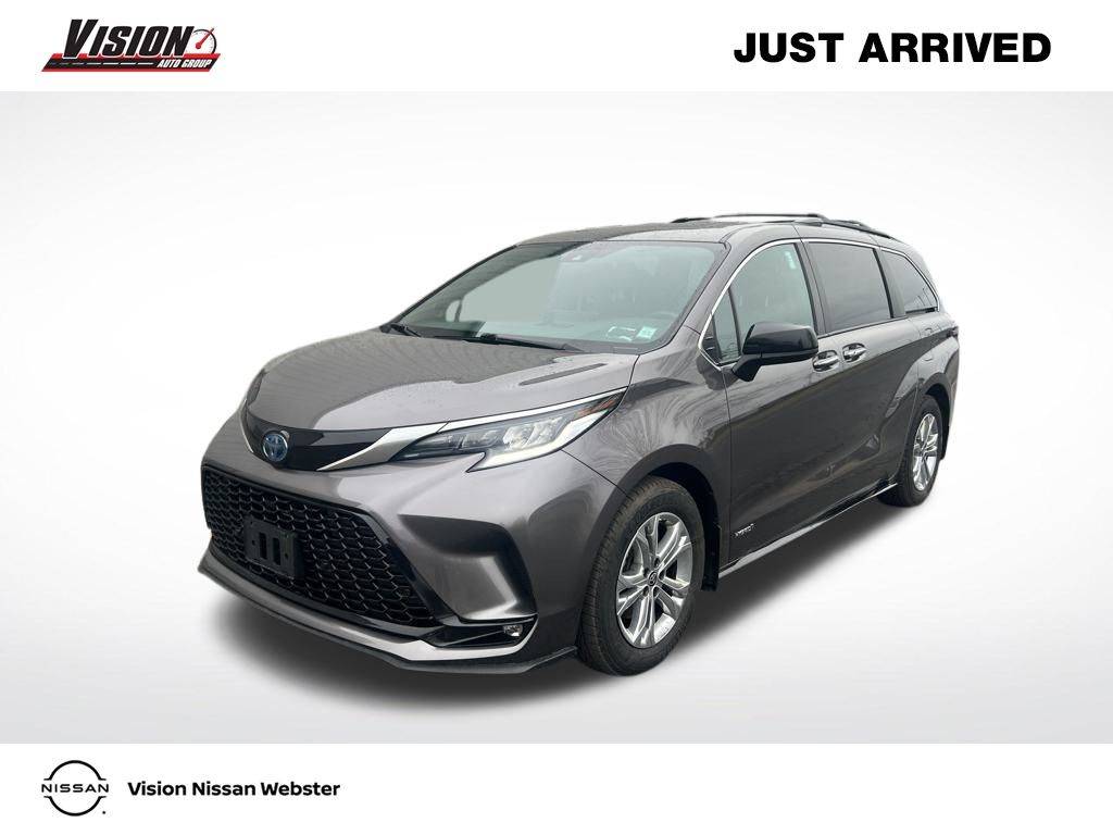 2021 Toyota Sienna XSE — Minivan — 61,803 mi — Webster, NY