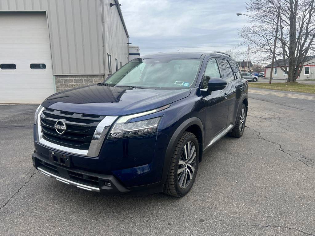 2022 Nissan Pathfinder Platinum — SUV — 18,955 mi — Webster, NY