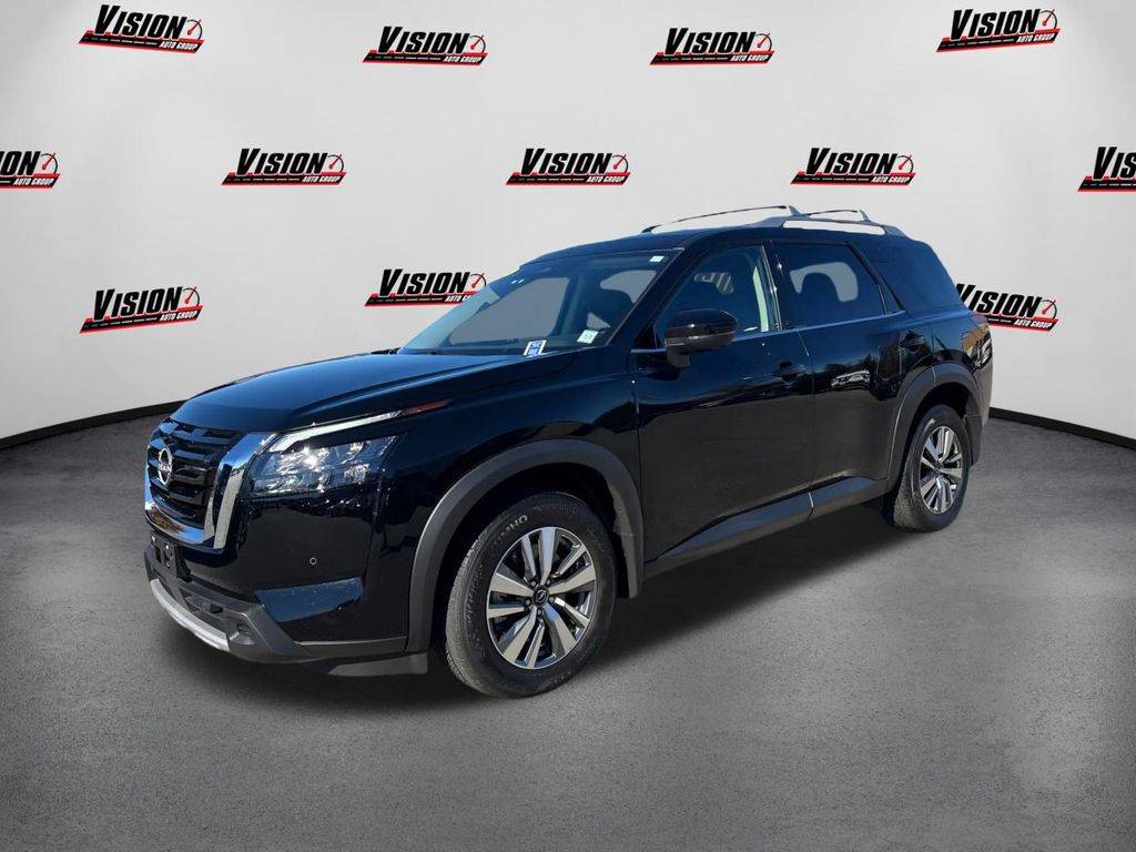 2025 Nissan Pathfinder SL — SUV — 5,868 mi — Greece, NY