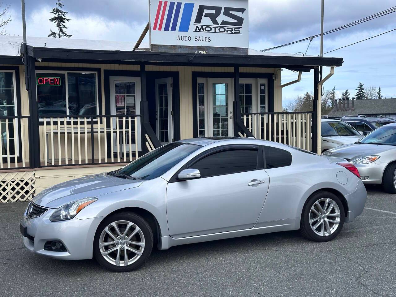 2012 Nissan Altima 3.5 SR — Coupe — 98,200 mi — Lynnwood, WA