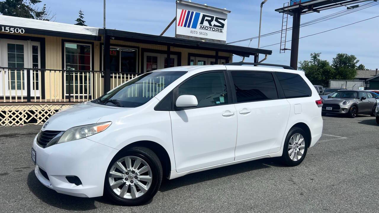 2014 Toyota Sienna LE — Minivan — 189,035 mi — Lynnwood, WA