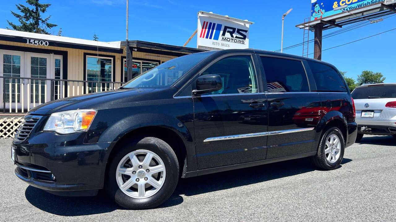 2012 Chrysler Town & Country Touring — Minivan — 133,559 mi — Lynnwood, WA