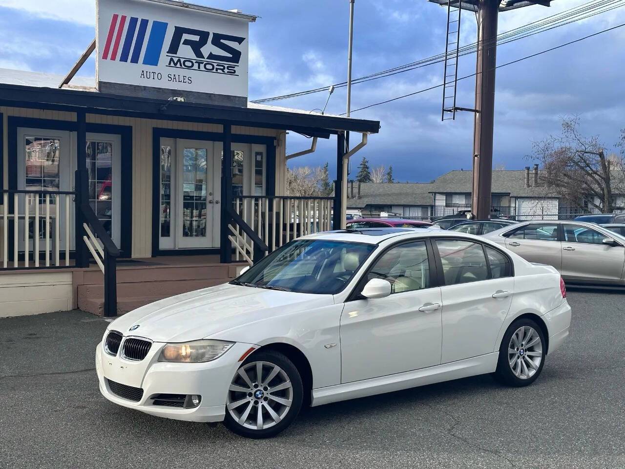 2011 BMW 3 Series 328i — Sedan — 117,187 mi — Lynnwood, WA