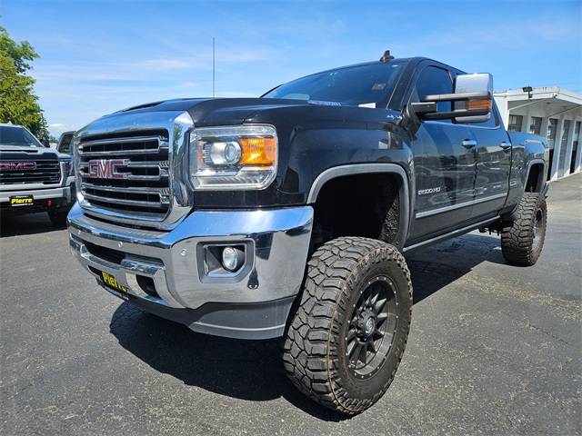 2017 GMC Sierra 2500HD SLT — Pickup Truck — 101,483 mi — Everett, WA