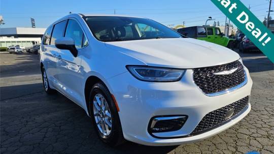 2023 Chrysler Pacifica Touring L — Minivan — 63,511 mi — Everett, WA