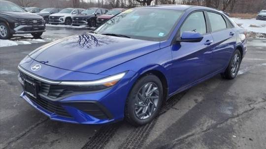2024 Hyundai Elantra Hybrid Blue — Sedan — 2,672 mi — Rochester, NY