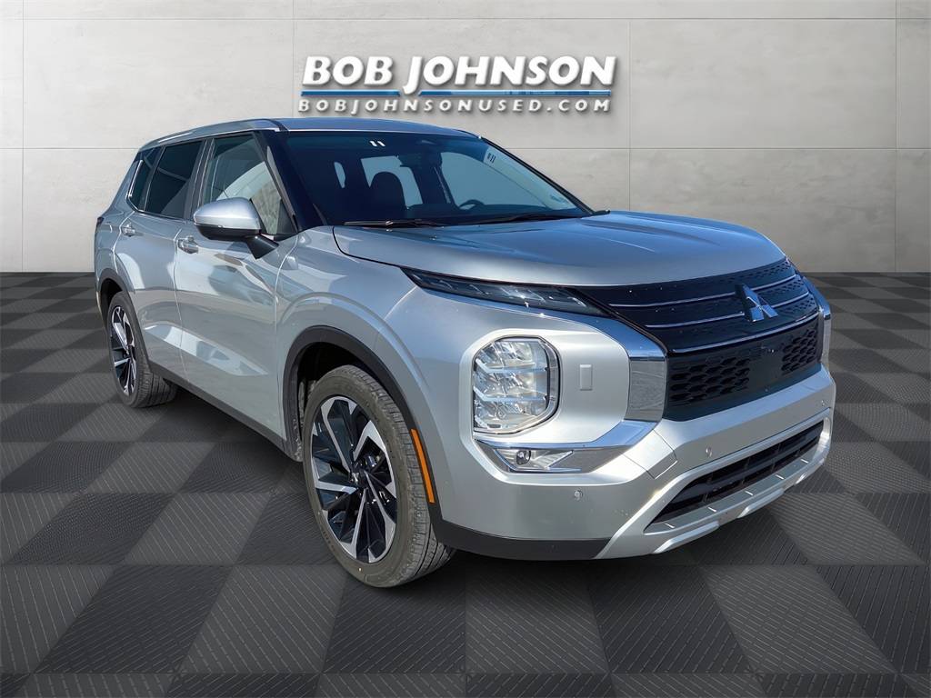 2024 Mitsubishi Outlander SE — SUV — 20,807 mi — Watertown, NY