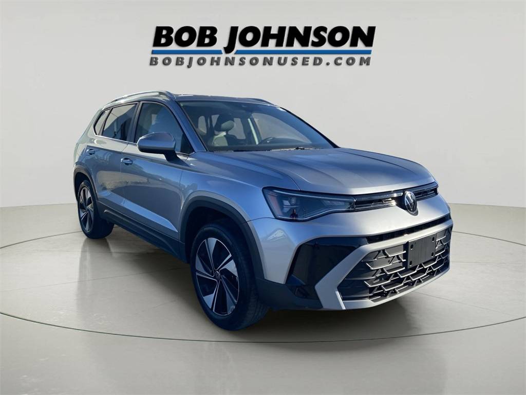 2025 Volkswagen Taos SE — SUV — 7,624 mi — Watertown, NY