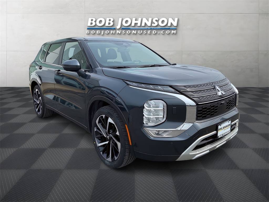 2024 Mitsubishi Outlander SE — SUV — 18,195 mi — Watertown, NY