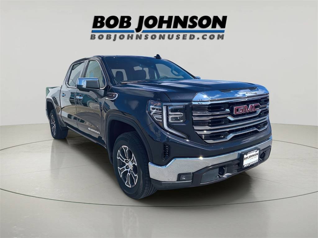 2025 GMC Sierra 1500 SLT — Pickup Truck — 15,970 mi — Watertown, NY