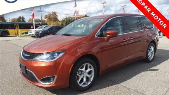 2018 Chrysler Pacifica Touring Plus — Minivan — 61,168 mi — Warren, MI