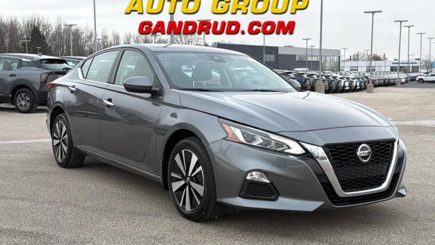 2022 Nissan Altima SV — Sedan — 54,925 mi — Green Bay, WI