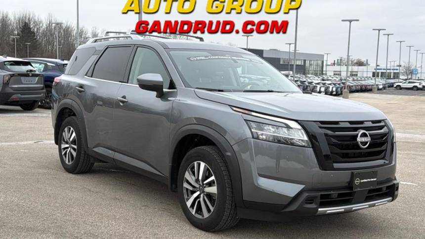 2024 Nissan Pathfinder SL — SUV — 17,502 mi — Green Bay, WI
