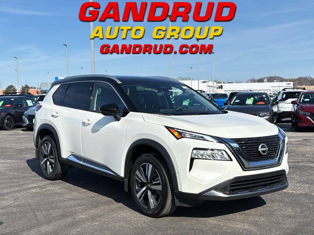 2023 Nissan Rogue SL — SUV — 7,782 mi — Green Bay, WI