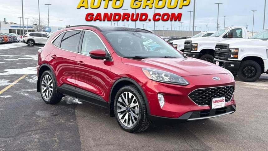 2020 Ford Escape Titanium — SUV — 33,411 mi — Green Bay, WI