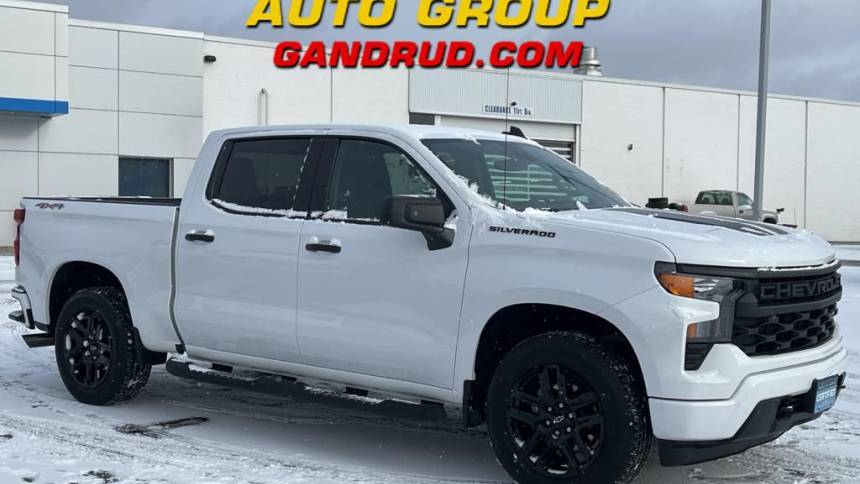 2023 Chevrolet Silverado 1500 Custom — Pickup Truck — 24,817 mi — Green Bay, WI