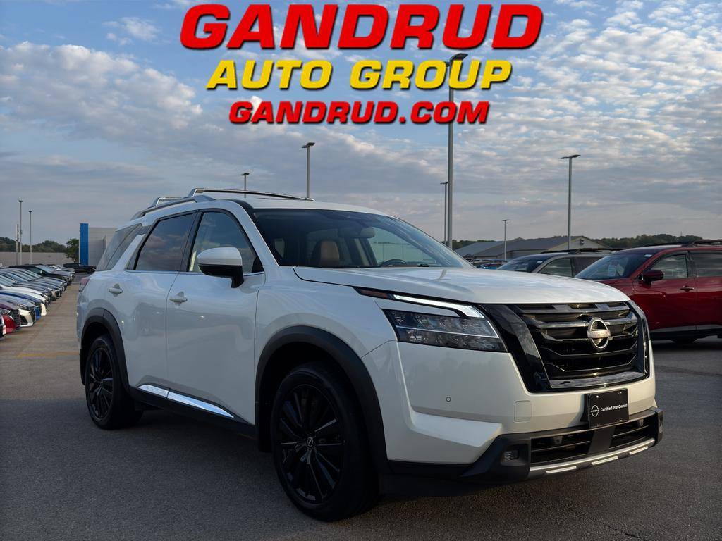2022 Nissan Pathfinder Platinum — SUV — 60,728 mi — Green Bay, WI