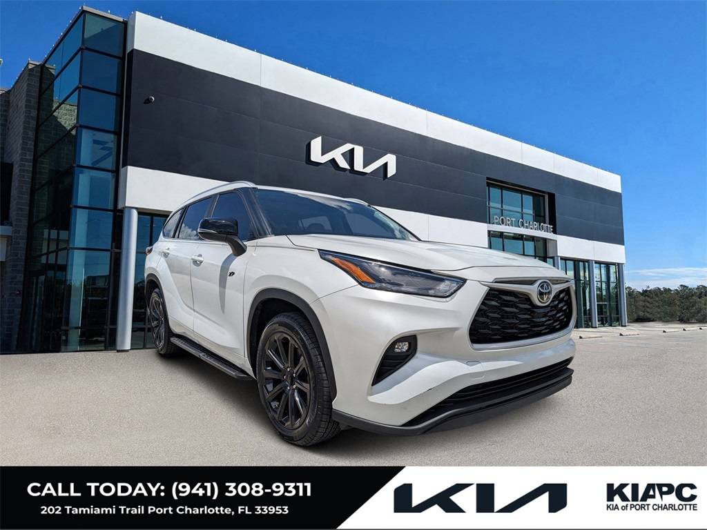 2023 Toyota Highlander XLE — SUV — 23,729 mi — Port Charlotte, FL