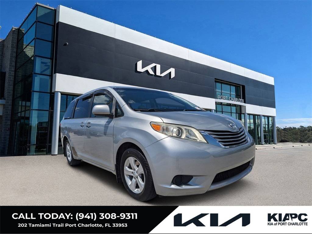 2015 Toyota Sienna LE — Minivan — 114,773 mi — Port Charlotte, FL